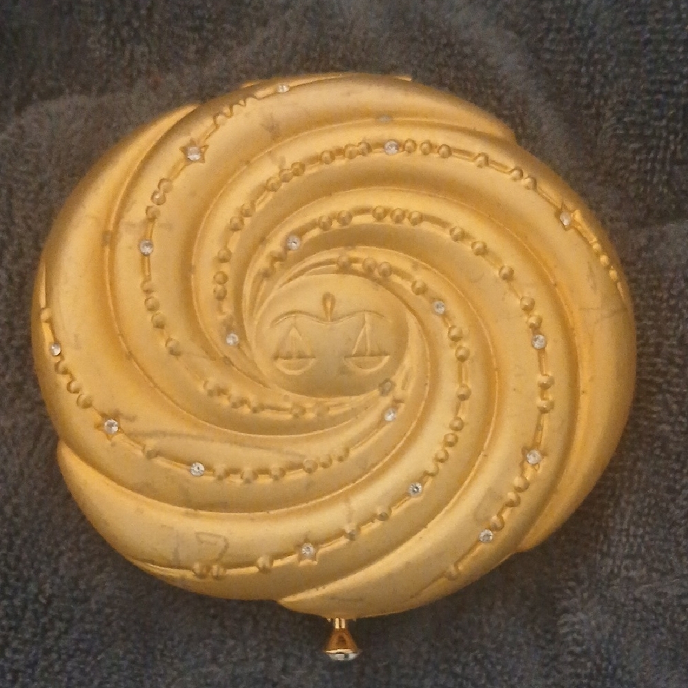 Vintage Gold Swirl Compact with Scales Motif